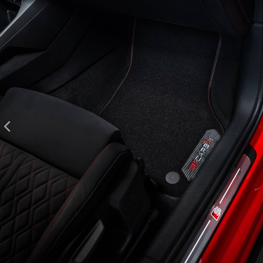 Tapis en velours de la série Carbon™ pour Peugeot 308 2007-2013