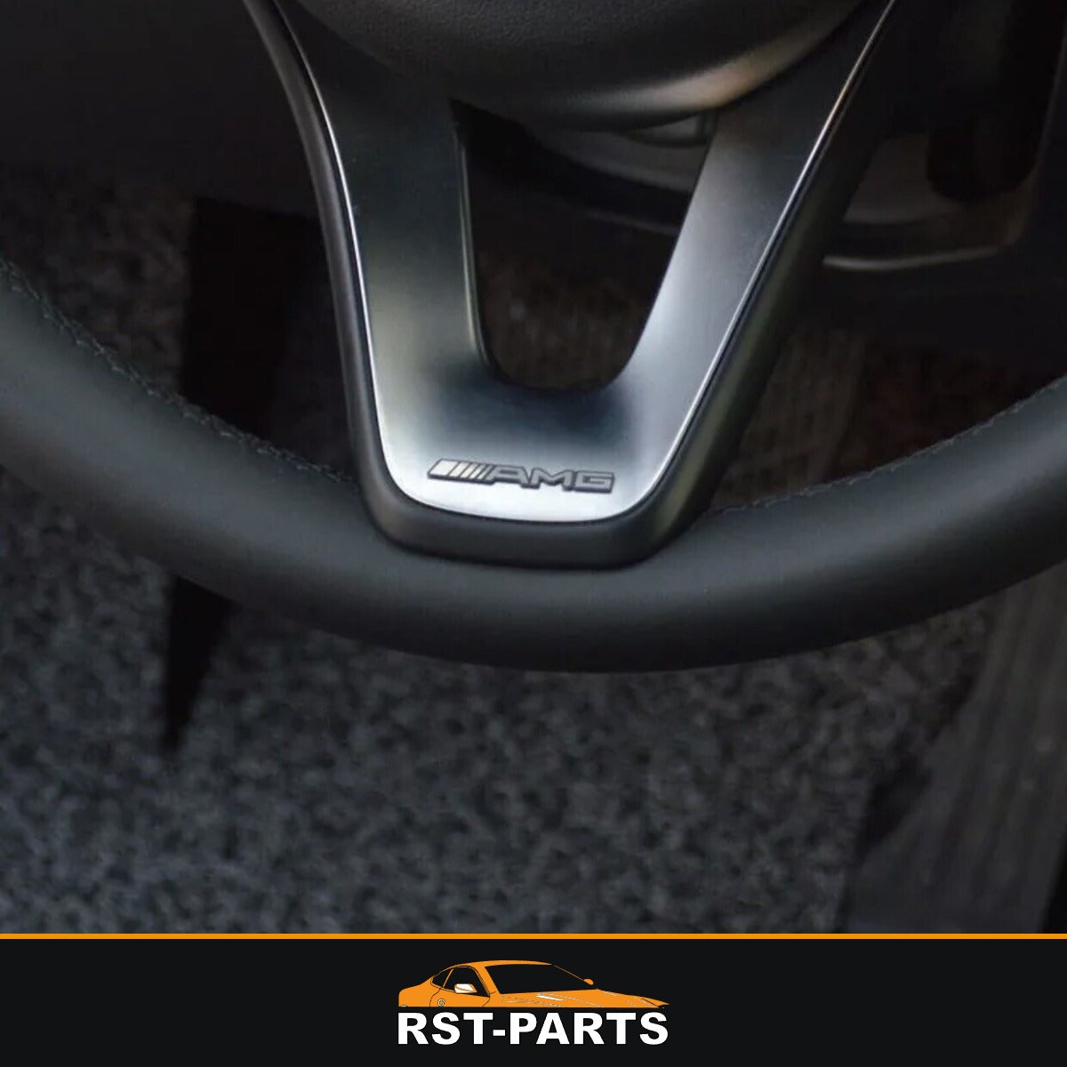 Logo AMG posé sur un volant Mercedes – RST-PARTS
