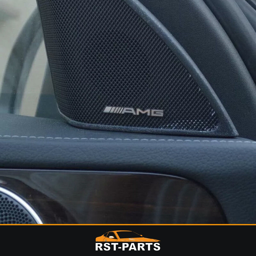 Logo AMG posé sur une grille de haut-parleur – RST-PARTS