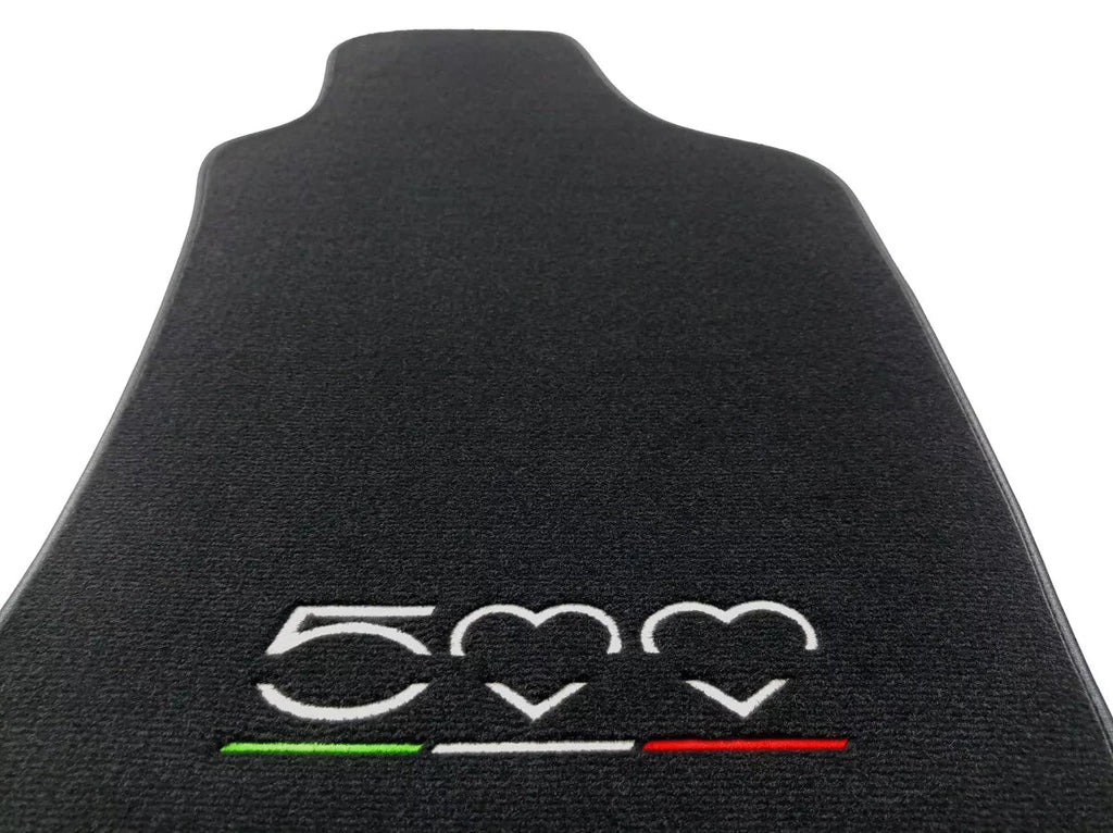 TAPIS DE SOL VELOURS pour FIAT 500 (2007 -...) NOIR + BRODERIE 3D PREMIUM - rst-parts