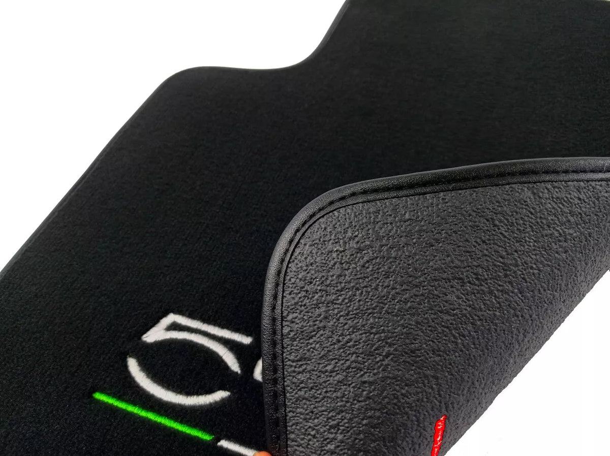 TAPIS DE SOL VELOURS pour FIAT 500 (2007 -...) NOIR + BRODERIE 3D PREMIUM - rst-parts