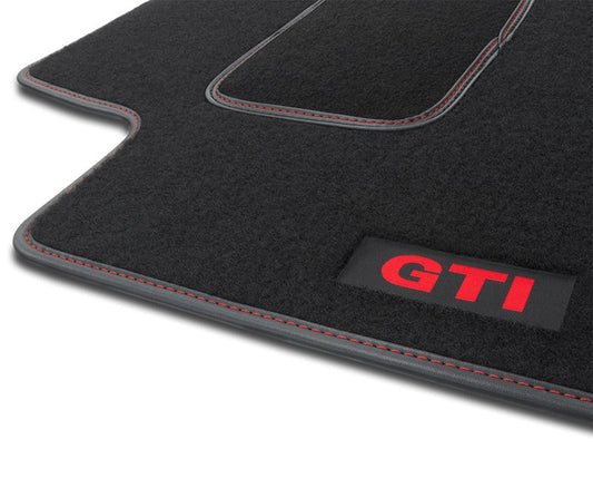 TAPIS DE SOL VELOUR GTI VW GOLF V / VI 2003-2012 ovale fixation