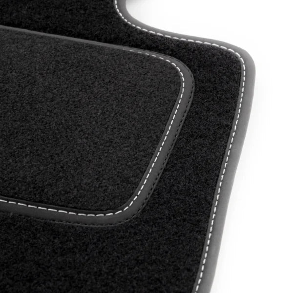 Tapis en velours LOGO pour Alfa Romeo 147 2001-2010 - rst-parts